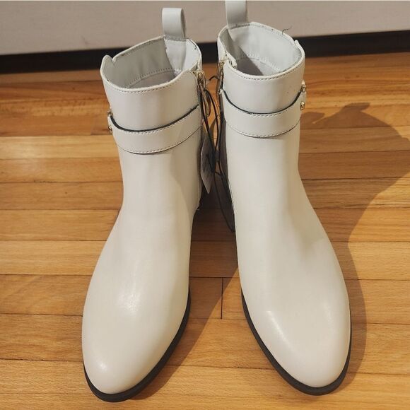 NWOB Liz Claiborne Ringwood Ankle Booties Boots Synthetic Size 6.5 White Memory - Picture 5 of 7